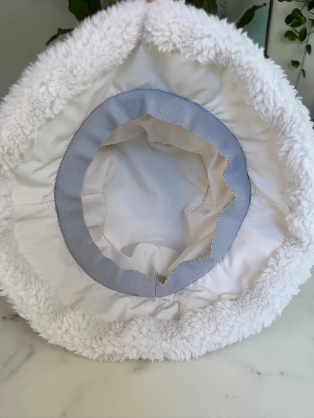 ALO YOGA Foxy Sherpa Bucket Hat Ivory S/M